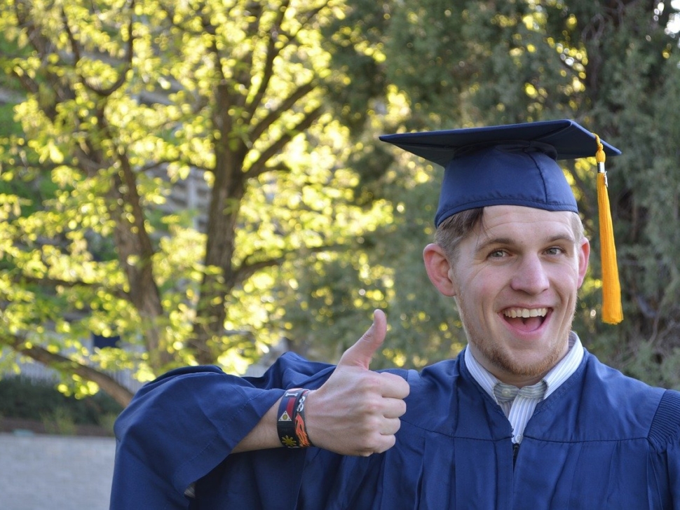 graduation, man, cap-879941.jpg